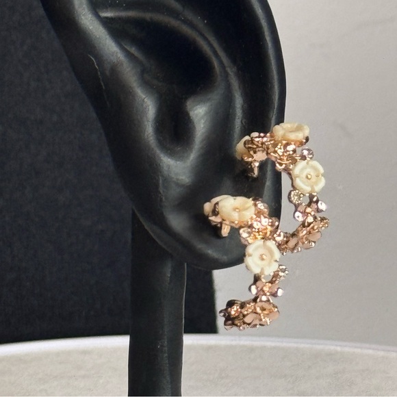 Lauren Conrad Rose Gold Tone Open Hoops Flower Earrings 1in - Picture 5 of 9